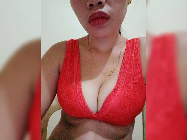 Live sex webcam photo for holly-hooter #271703836