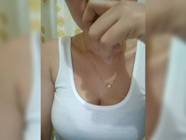 Live sex webcam photo for holly-hooter #271791740