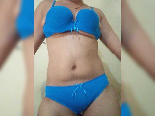 Live sex webcam photo for holly-hooter #271807942