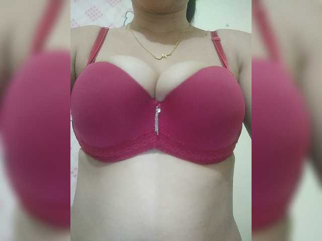 Live sex webcam photo for holly-hooter #271847086