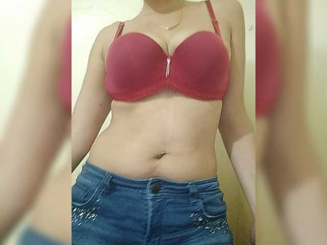 Live sex webcam photo for holly-hooter #271889991