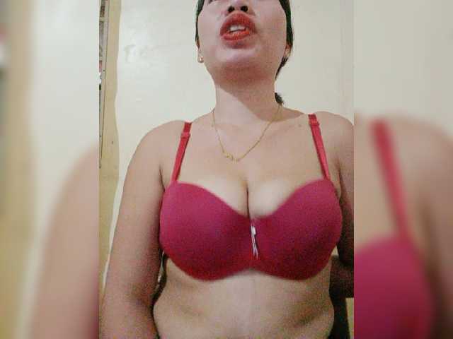 Live sex webcam photo for holly-hooter #271930057