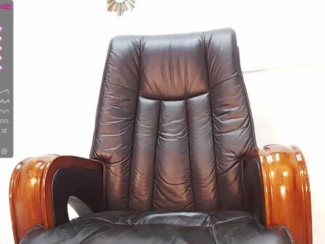 Live sex webcam photo for holly-sailt #272906403