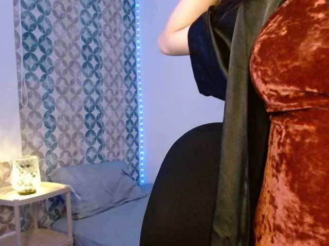 Live sex webcam photo for holly-sweet #277844593