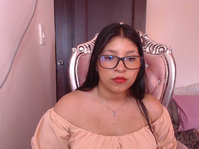 Live sex webcam photo for holly20a #287995005