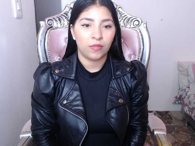 Live sex webcam photo for holly20a #287995055