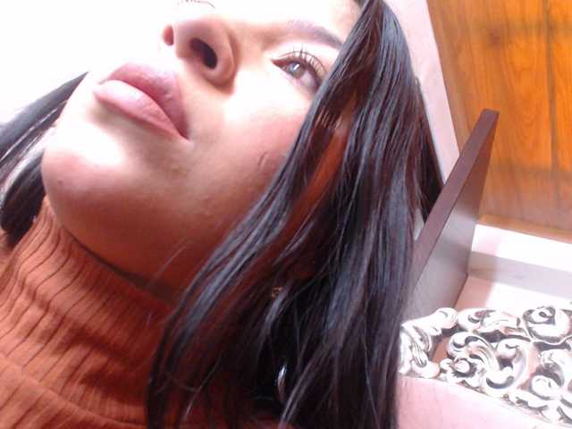 Live sex webcam photo for holly20a #287995073