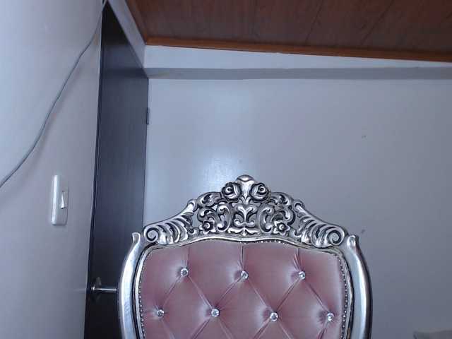 Live sex webcam photo for holly20a #287995077