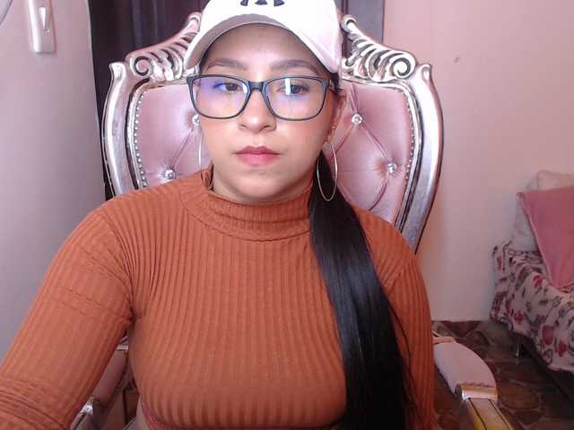 Live sex webcam photo for holly20a #287995092