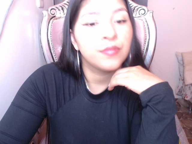 Live sex webcam photo for holly20a #287995102