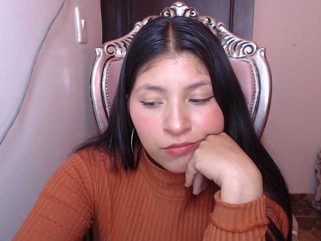 Live sex webcam photo for holly20a #287995108