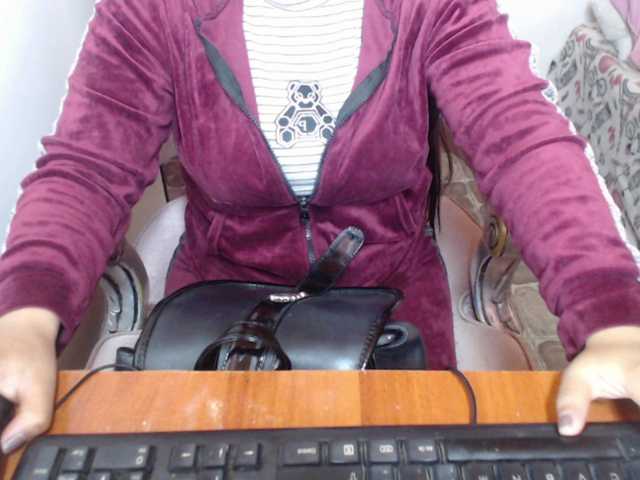 Live sex webcam photo for holly20a #287995124