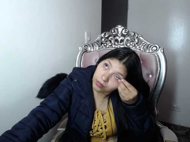 Live sex webcam photo for holly20a #287995144