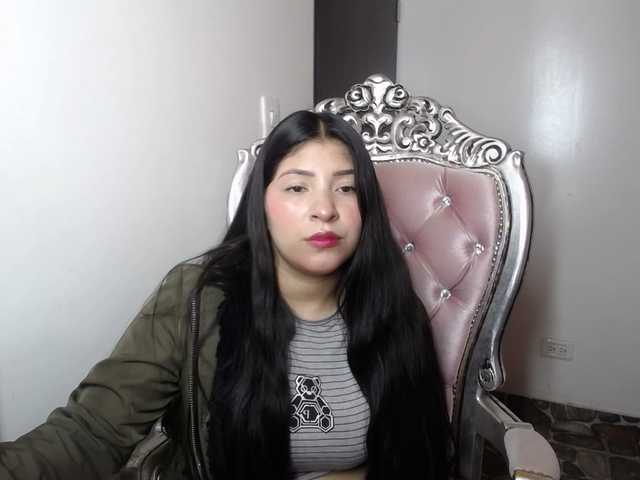 Live sex webcam photo for holly20a #287995146