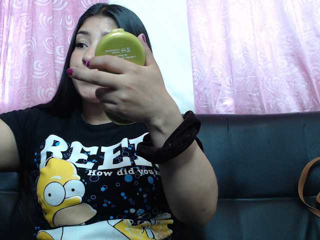 Live sex webcam photo for holly20a #287995162