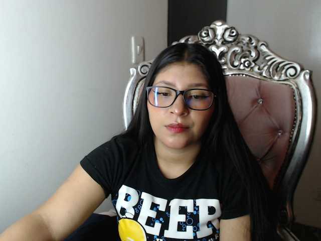 Live sex webcam photo for holly20a #287995178