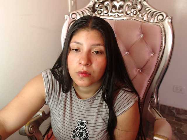 Live sex webcam photo for holly20a #287995184