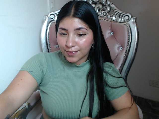 Live sex webcam photo for holly20a #287995235