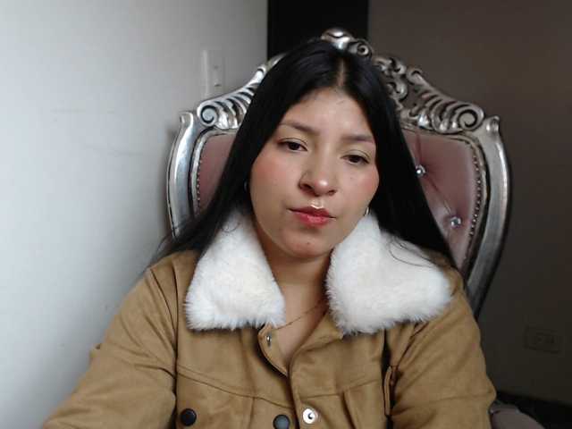 Live sex webcam photo for holly20a #287995248