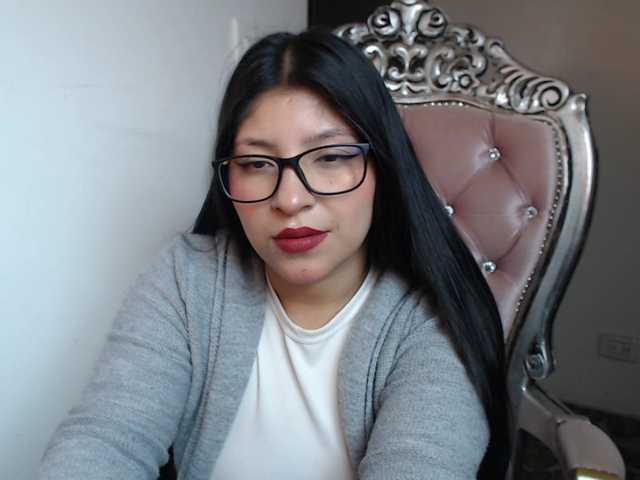 Live sex webcam photo for holly20a #287995251