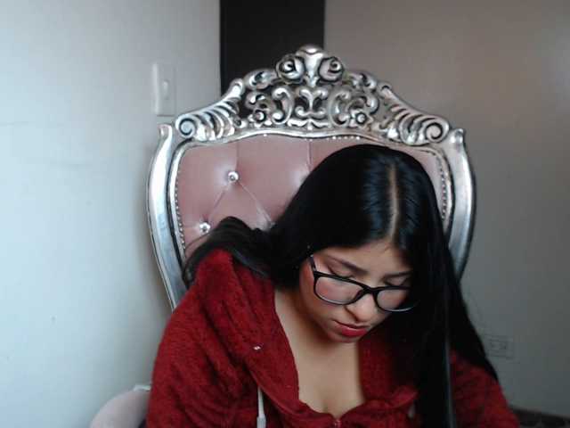 Live sex webcam photo for holly20a #287995253