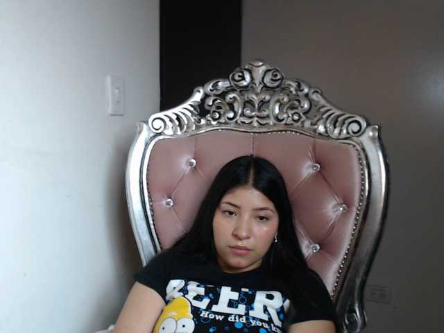 Live sex webcam photo for holly20a #287995257