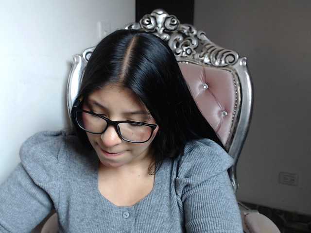 Live sex webcam photo for holly20a #287995262