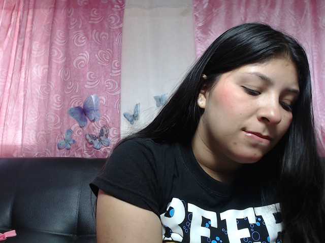 Live sex webcam photo for holly20a #287995273