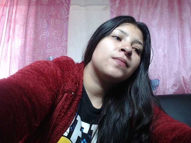 Live sex webcam photo for holly20a #287995274