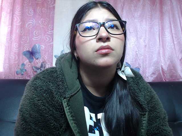 Live sex webcam photo for holly20a #287995276