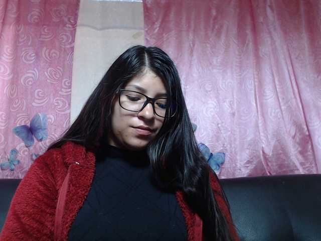 Live sex webcam photo for holly20a #287995279