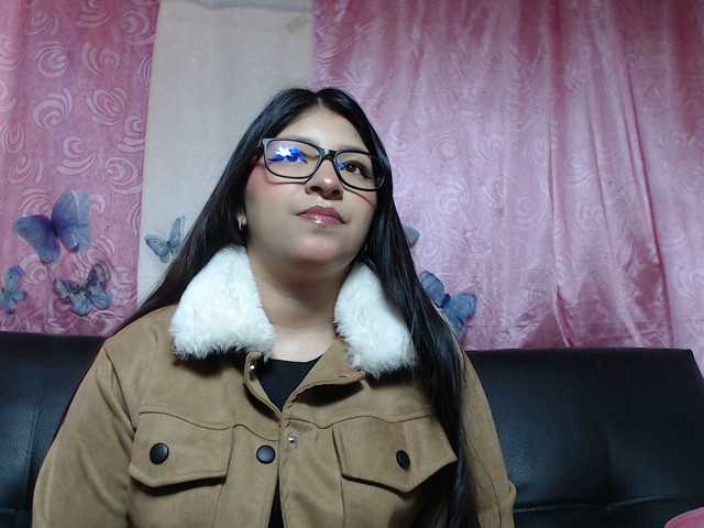 Live sex webcam photo for holly20a #287995280