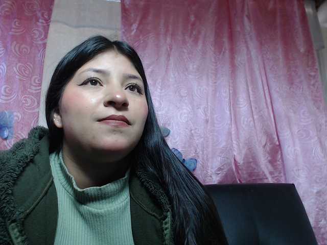 Live sex webcam photo for holly20a #287995283