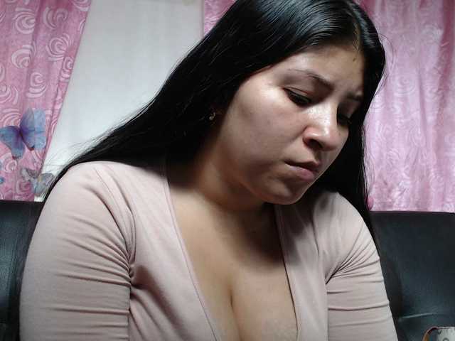 Live sex webcam photo for holly20a #287995291