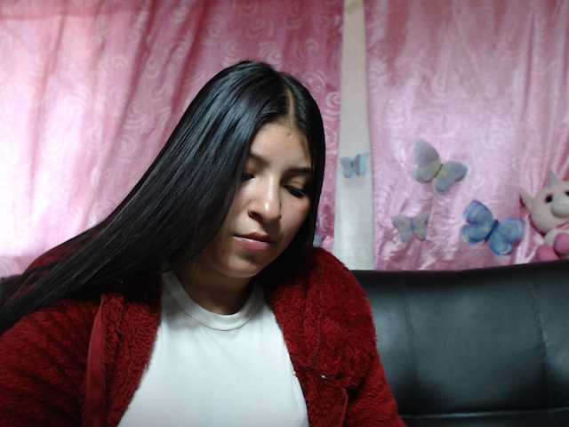 Live sex webcam photo for holly20a #287995294