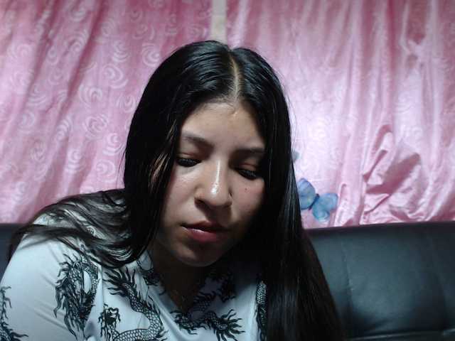 Live sex webcam photo for holly20a #287995306