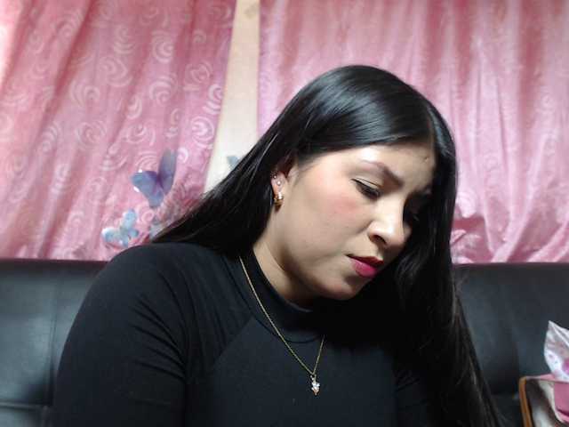 Live sex webcam photo for holly20a #287995321