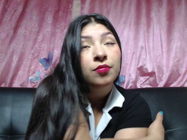 Live sex webcam photo for holly20a #287995323