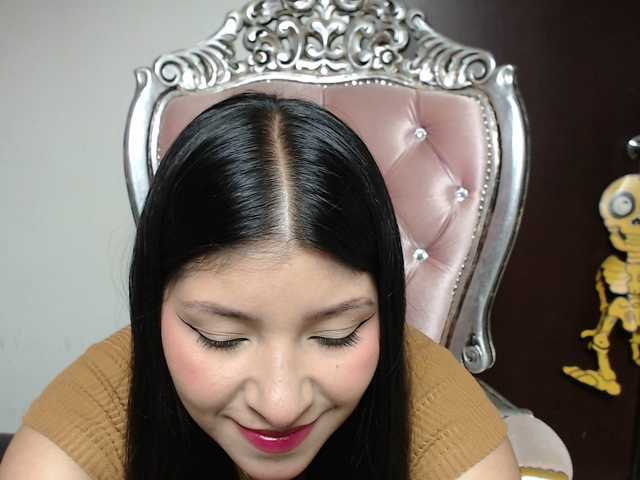 Live sex webcam photo for holly20a #287995326