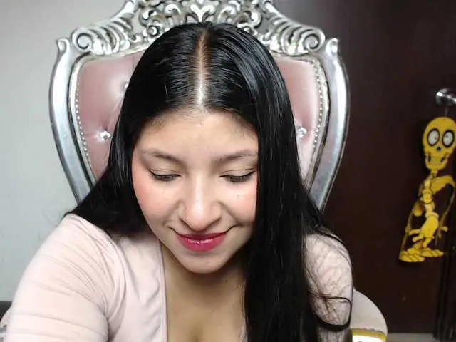 Live sex webcam photo for holly20a #287995328