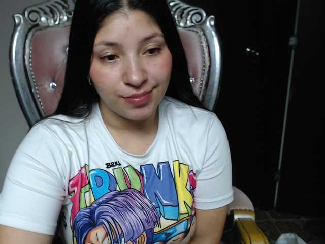 Live sex webcam photo for holly20a #287995353