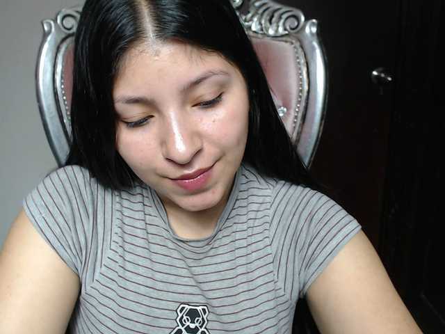 Live sex webcam photo for holly20a #287995354