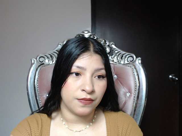 Live sex webcam photo for holly20a #287995362