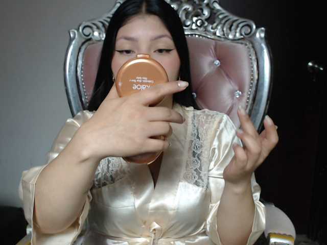 Live sex webcam photo for holly20a #287995365