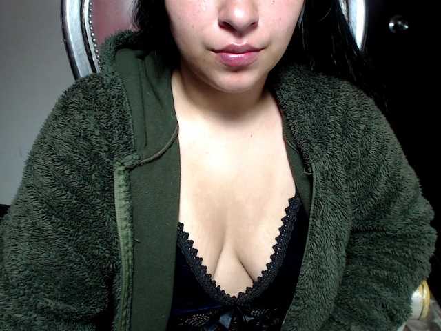 Live sex webcam photo for holly20a #289770774