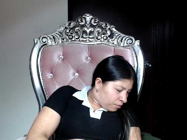 Live sex webcam photo for holly20a #289852779