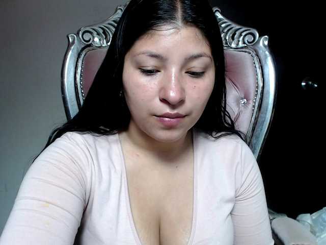 Live sex webcam photo for holly20a #290040348