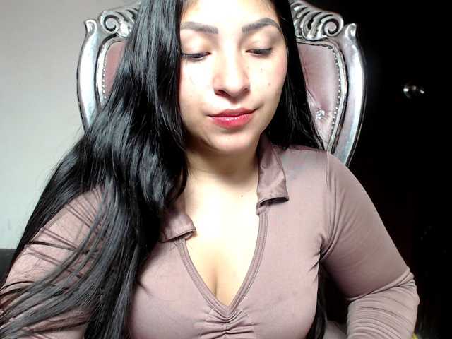 Live sex webcam photo for holly20a #290307757