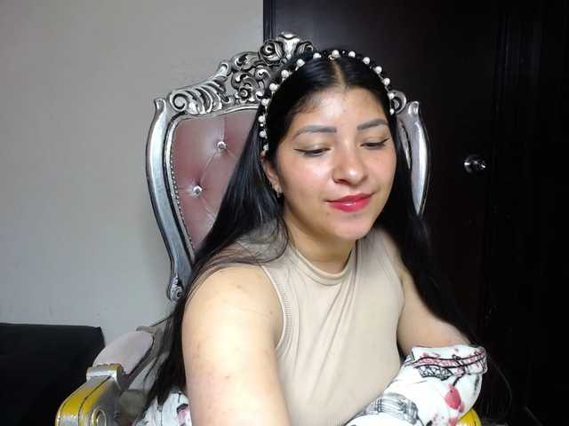 Live sex webcam photo for holly20a #290861189