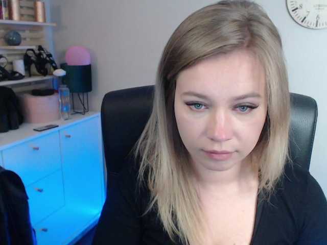 Live sex webcam photo for hollyBB #278244840